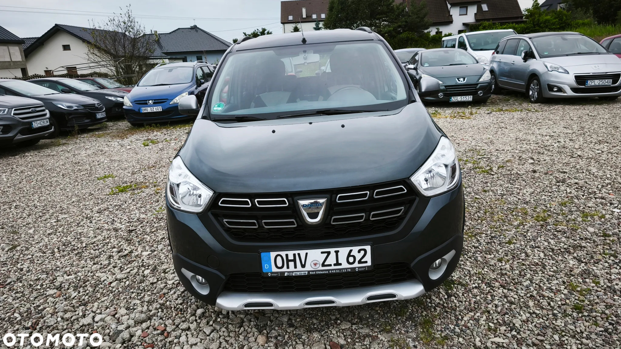 Dacia Lodgy SCe 100 Stepway - 3