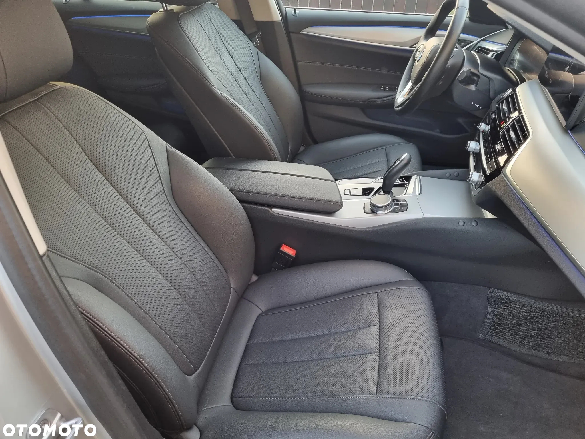BMW Seria 5 530d Touring Luxury Line - 20