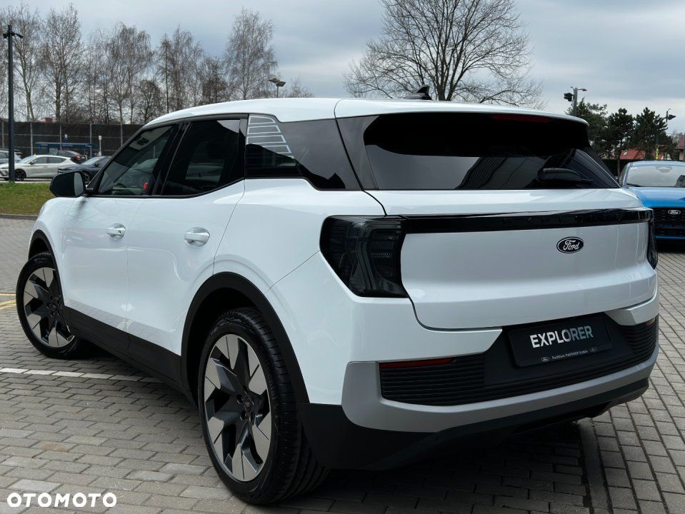 Ford Explorer - 7