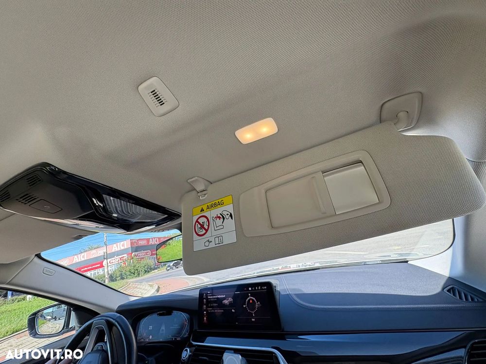 BMW Seria 5 540d xDrive AT MHEV - 28