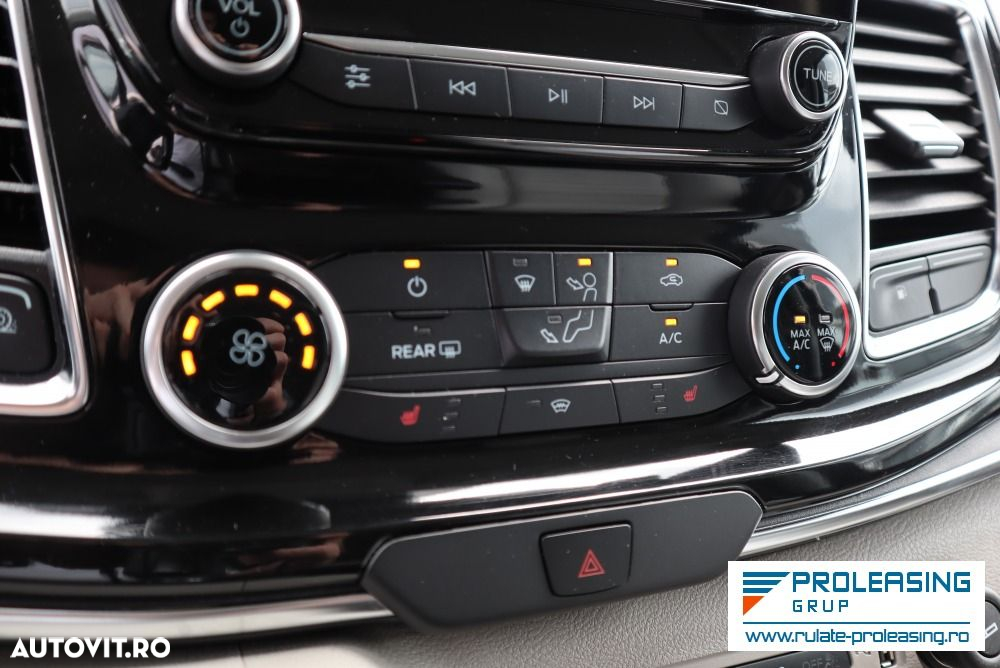Ford tourneo-custom- - 14