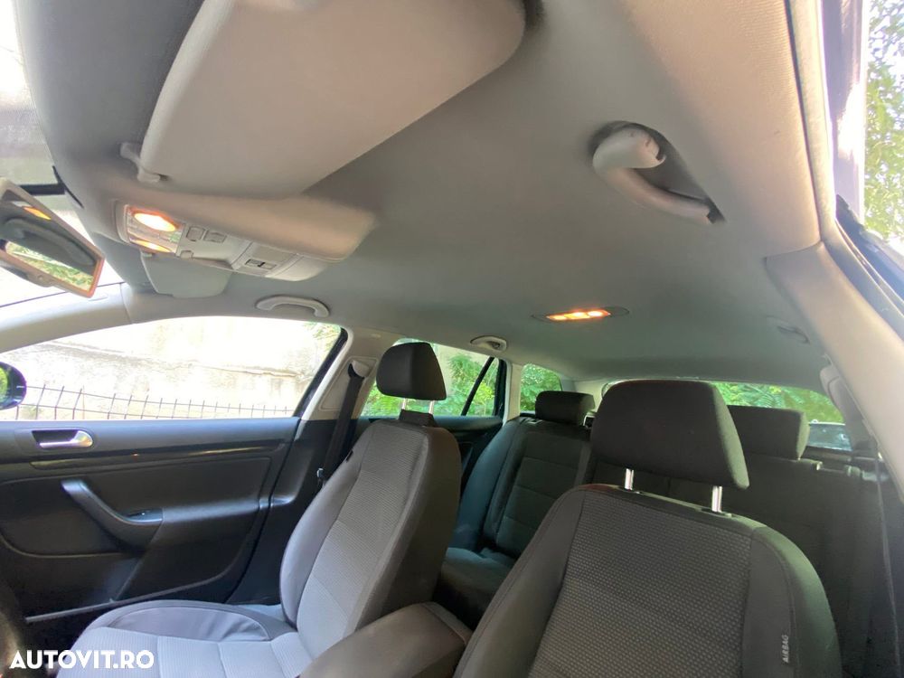 Volkswagen Golf - 17