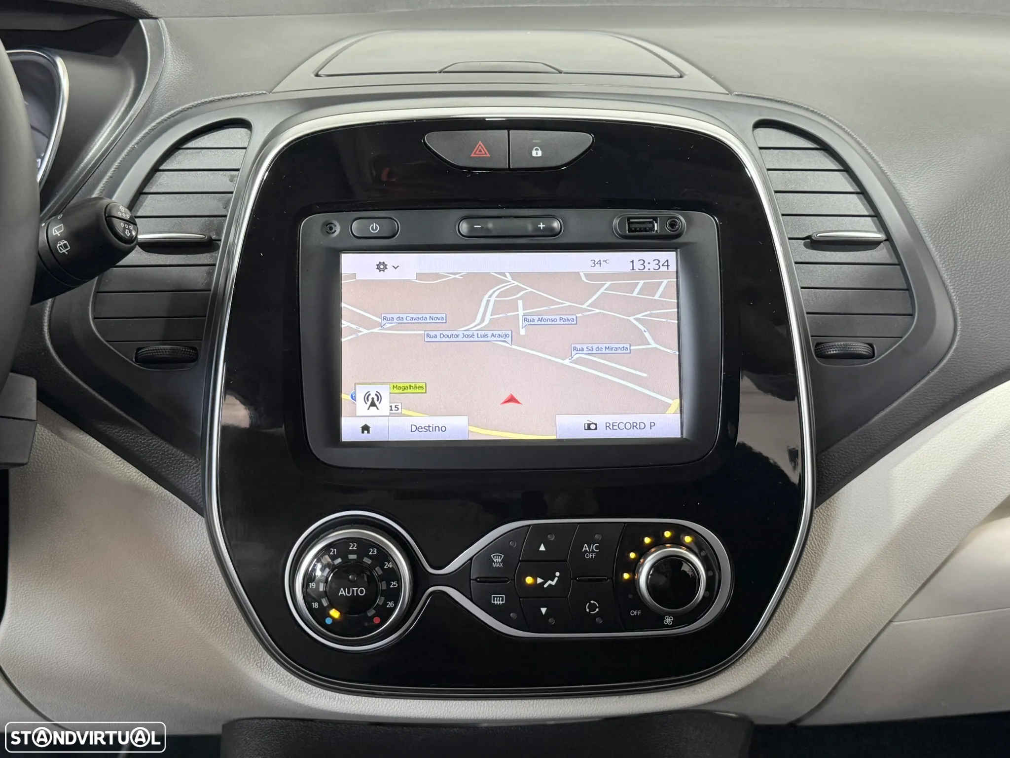 Renault Captur 0.9 TCE Exclusive - 25