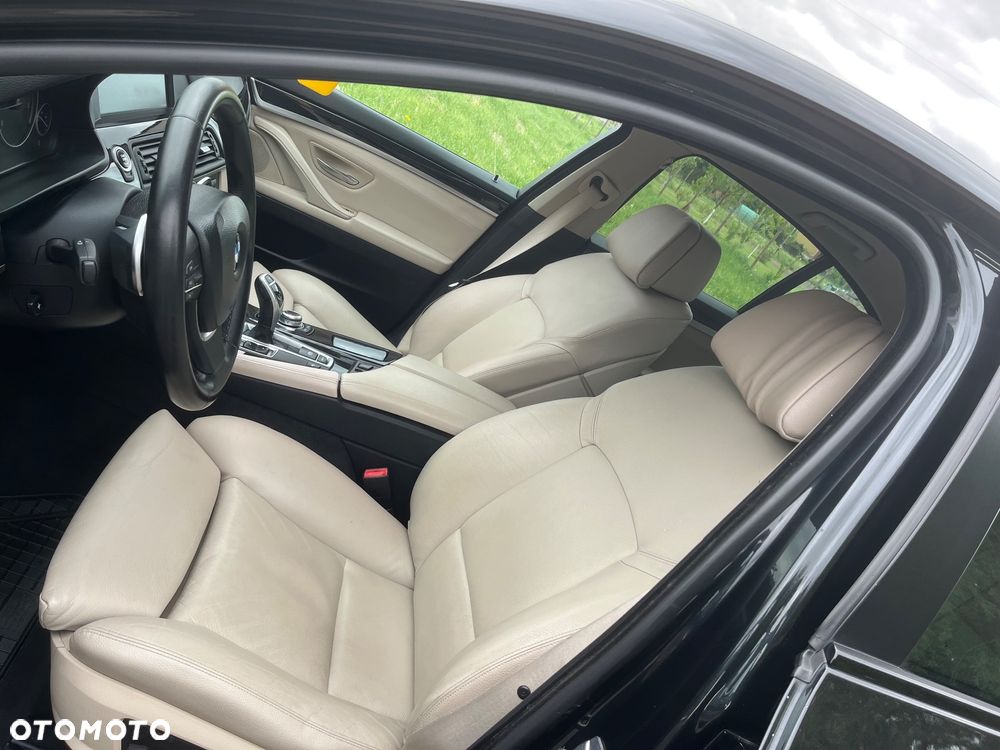 BMW Seria 5 525d - 14
