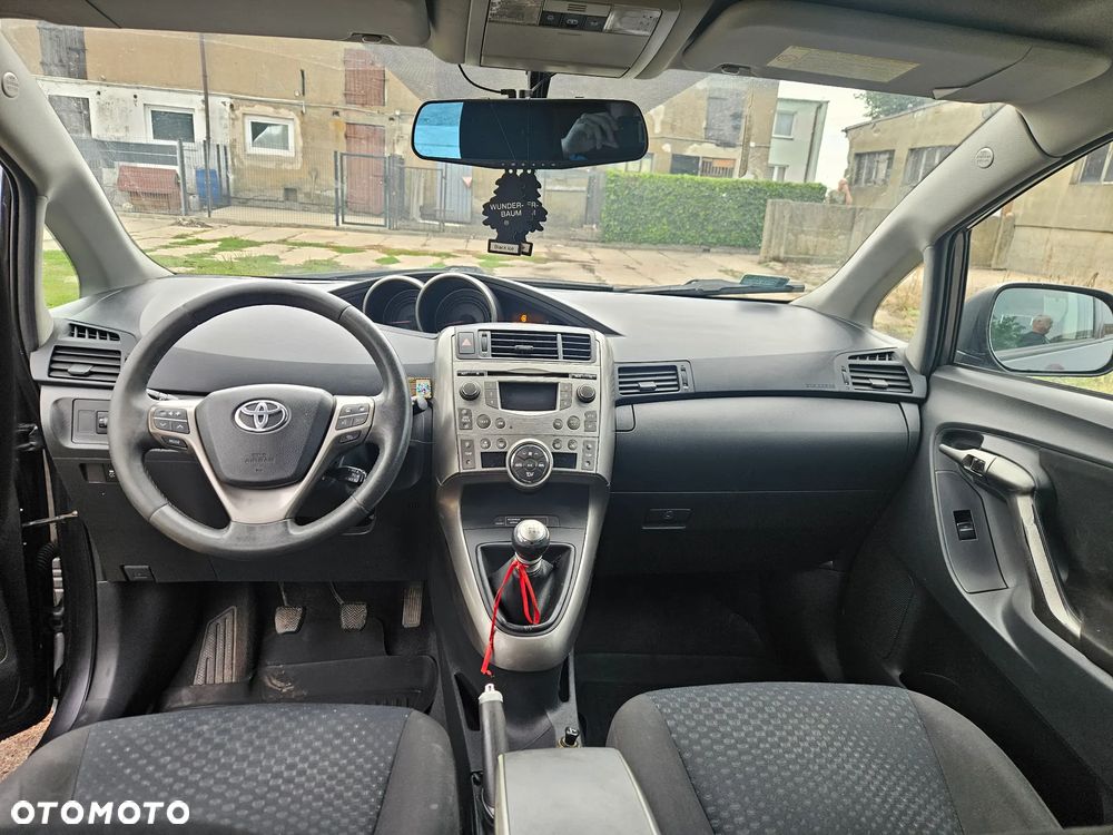 Toyota Verso 2.0 D-4D Sol - 11
