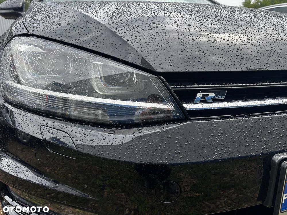 Volkswagen Golf - 1
