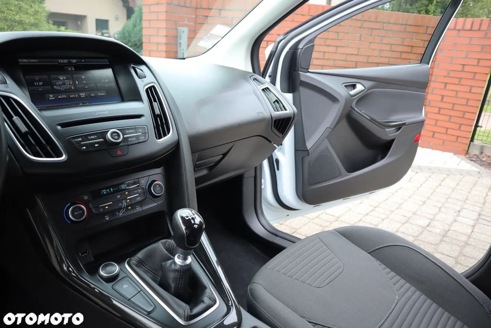 Ford Focus SW 1.0 EcoBoost Titanium ASS - 19