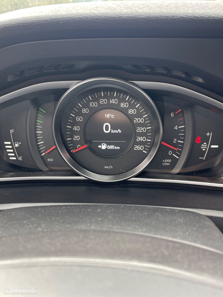 Volvo V40 D2 Momentum - 12