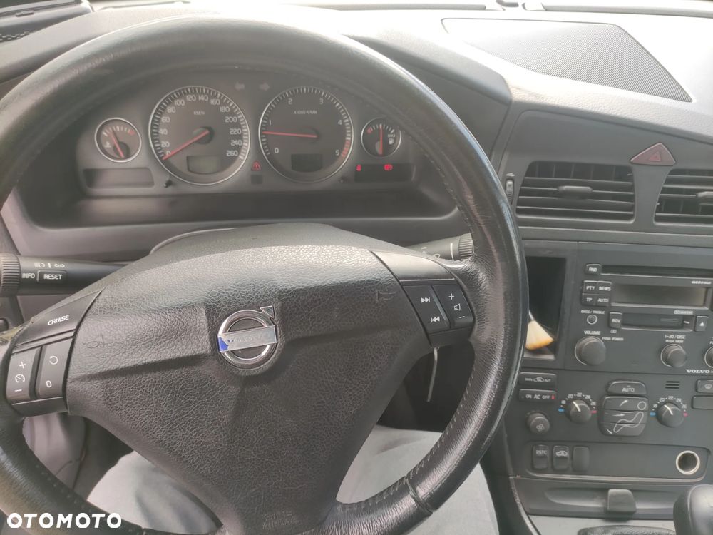 Volvo S60 2.4 D - 11