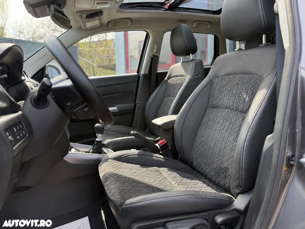 Suzuki Vitara 1.4 Boosterjet 6MT AllGrip MHEV Luxus - 12