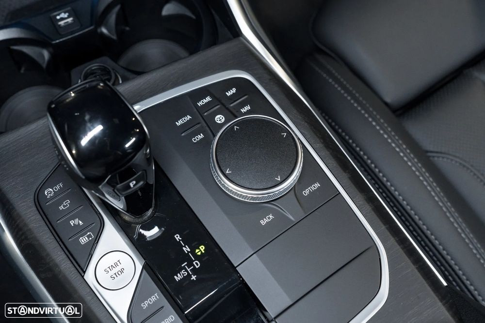 BMW 330 e Touring Pack M Auto - 21