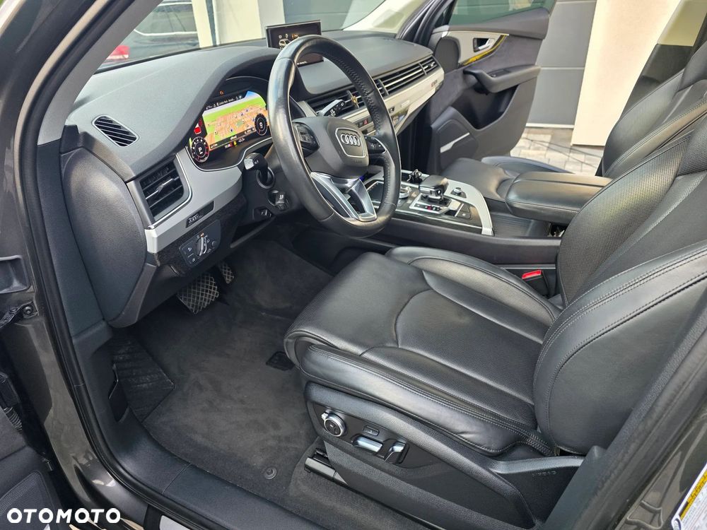 Audi Q7 - 11
