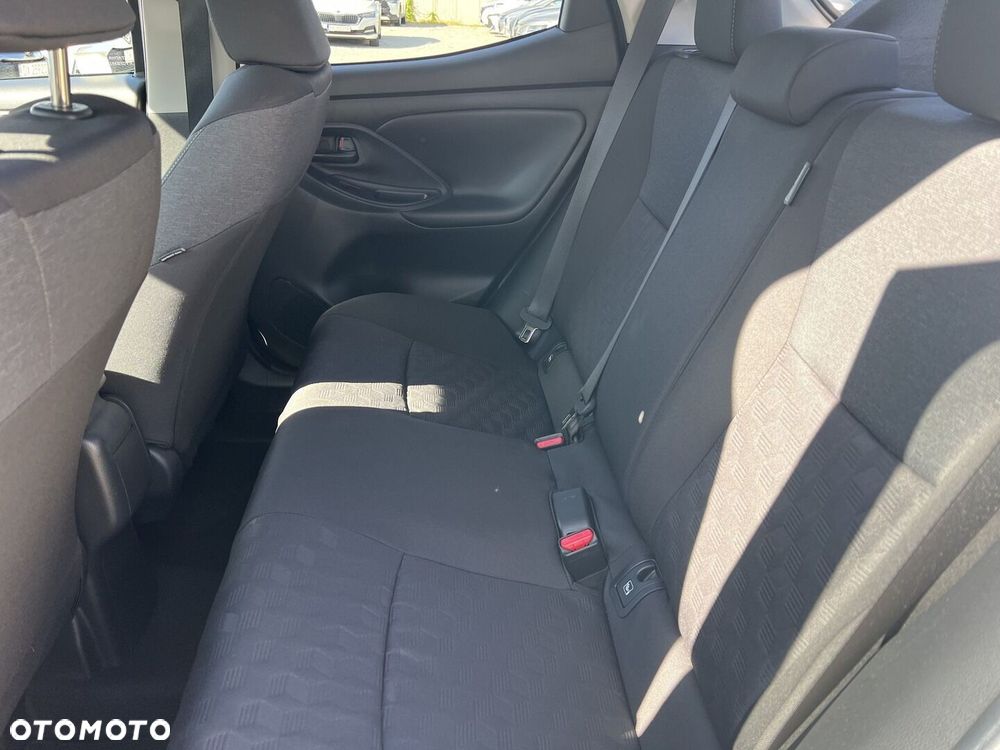 Toyota Yaris Hybrid 1.5 Style - 13
