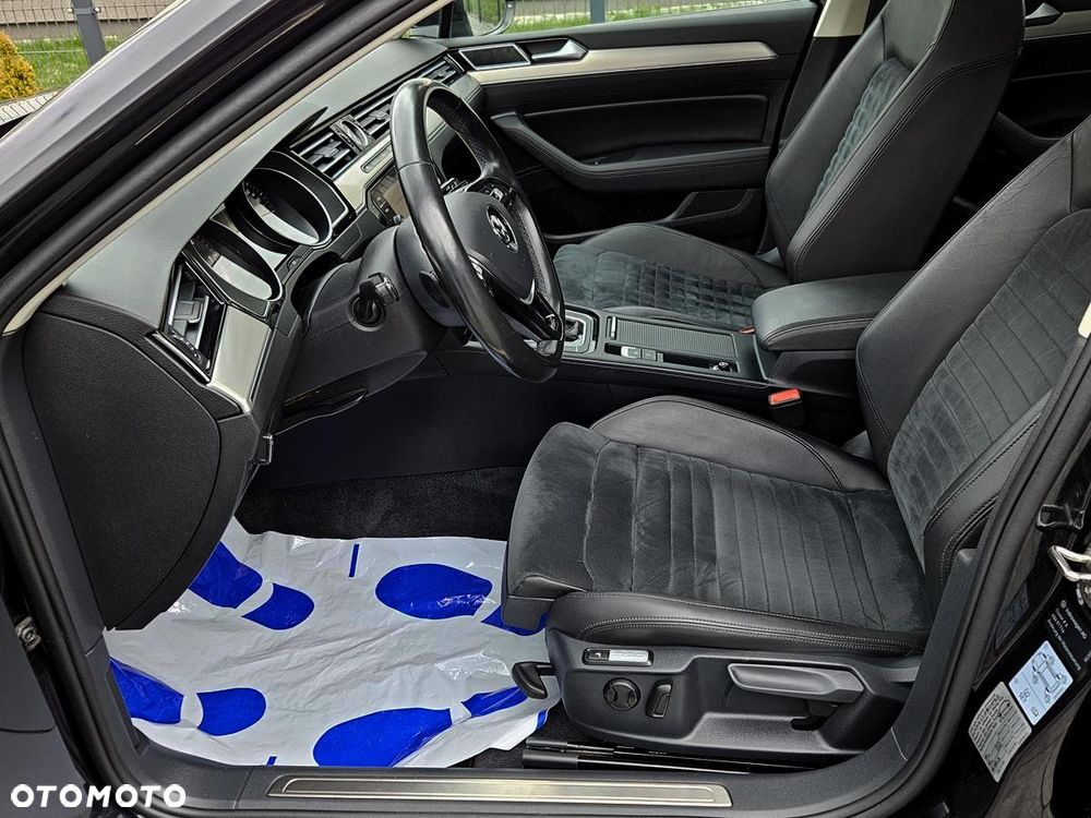 Volkswagen Passat 2.0 TDI SCR DSG Highline - 22