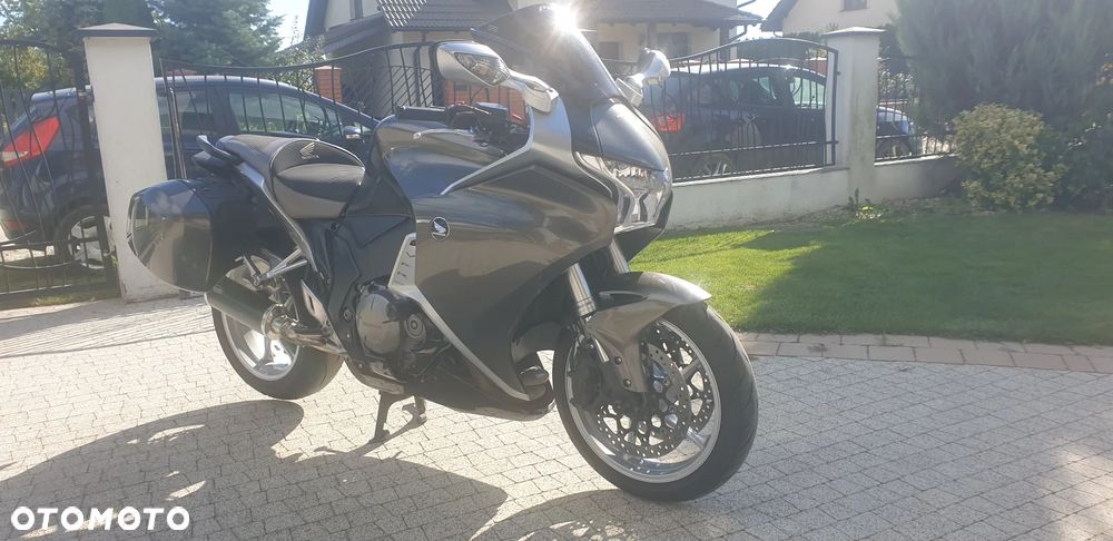 Honda VFR - 6