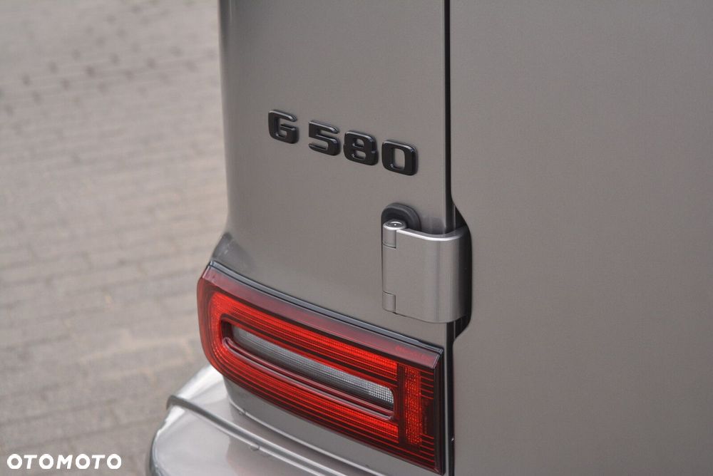 Mercedes-Benz Klasa G 580 116kWh - 14