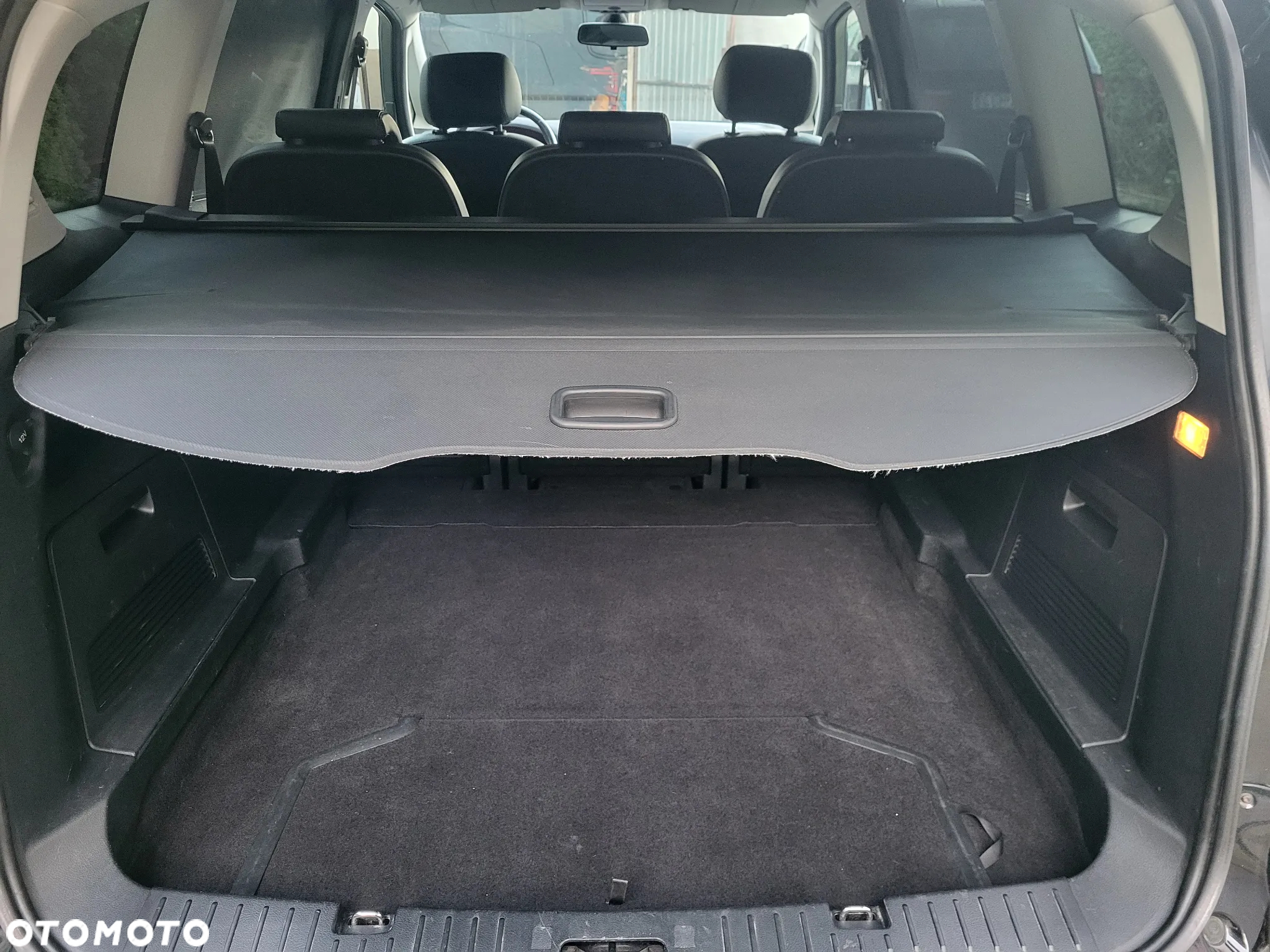 Ford S-Max - 17