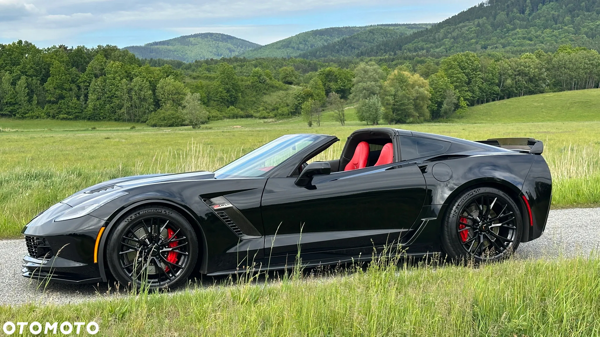 Chevrolet Corvette - 11