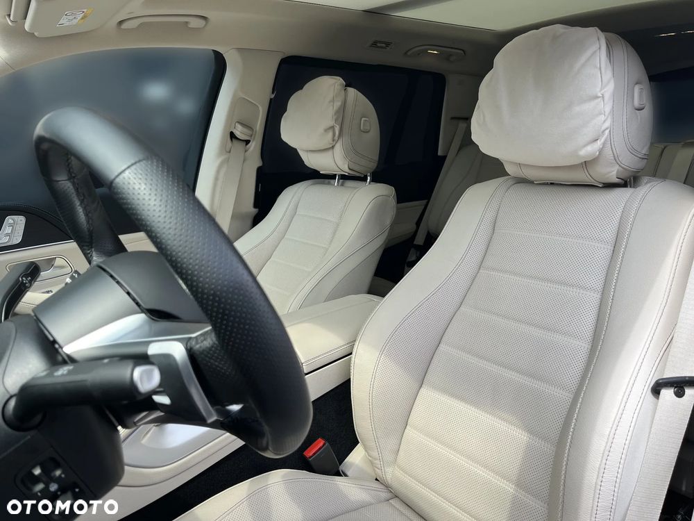 Mercedes-Benz GLS - 10