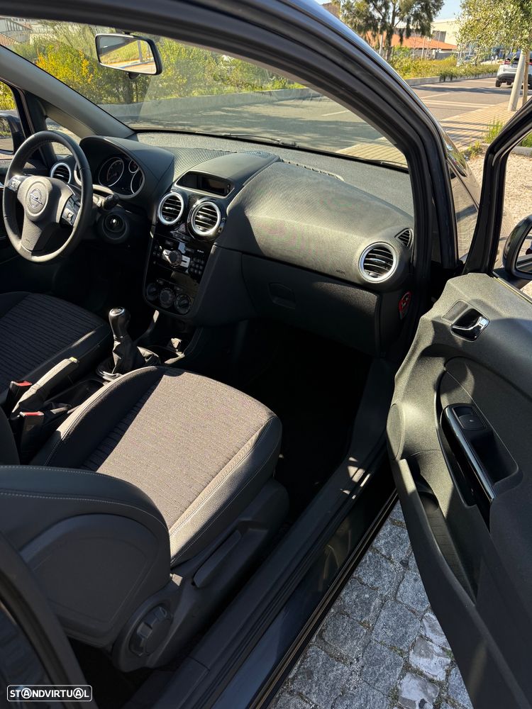 Opel Corsa 1.2 16V Energy - 3