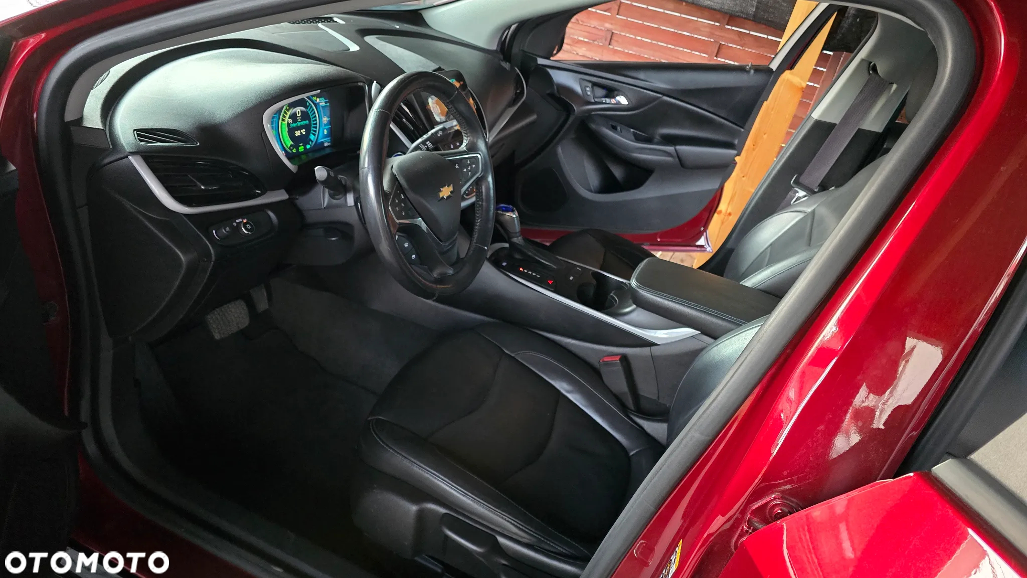 Chevrolet Volt - 31