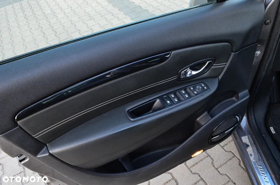 Renault Scenic Energy TCe 115 S&S Xmod Bose Edition - 26