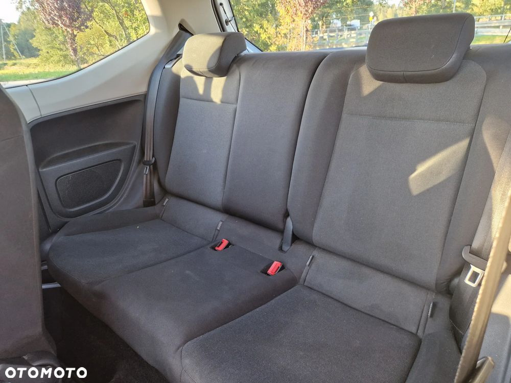 Volkswagen up! move - 14