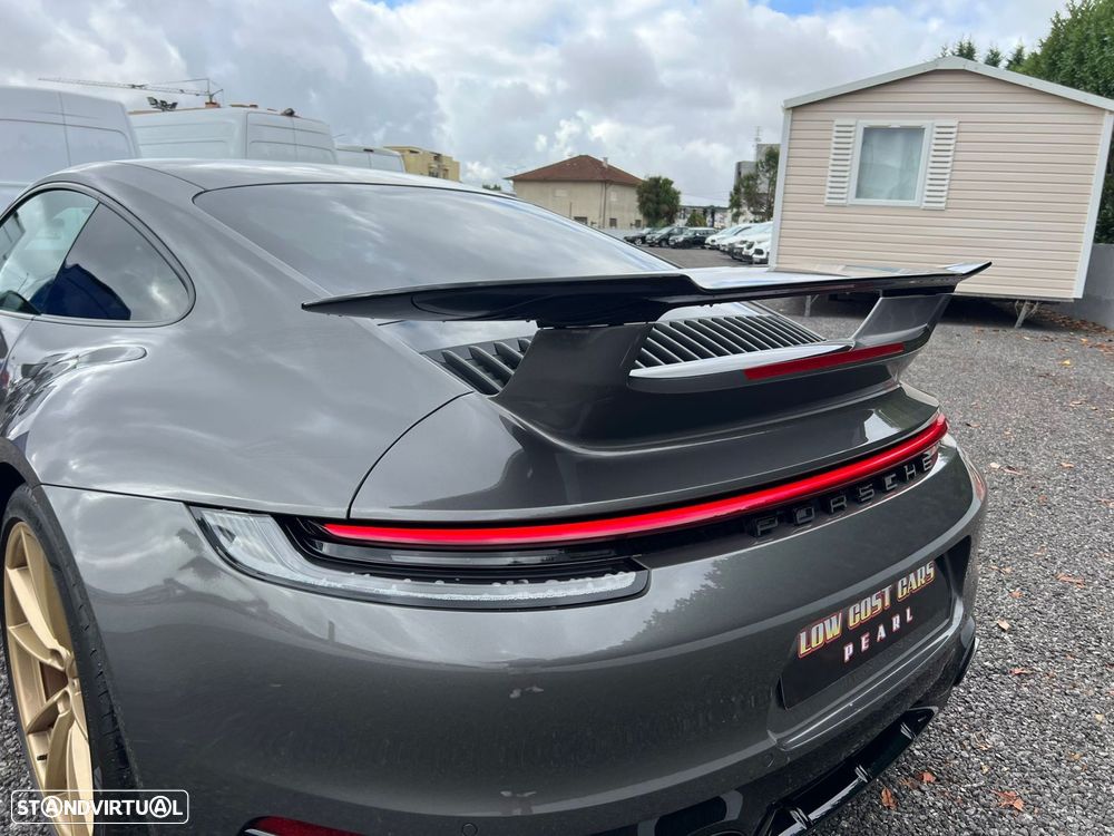 Porsche 911 Série F - 21