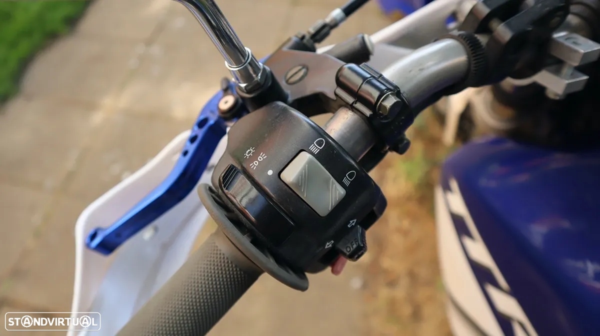 Yamaha TT R 600 - 15