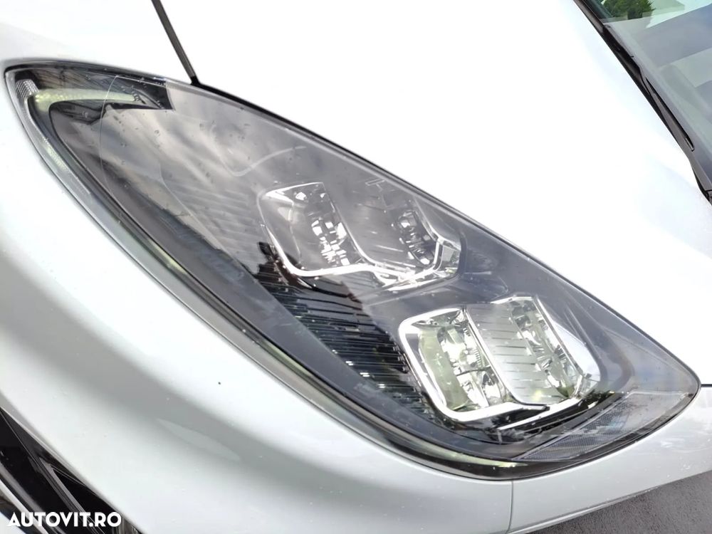 Ford Kuga 1.5 EcoBoost FWD ST Line - 29
