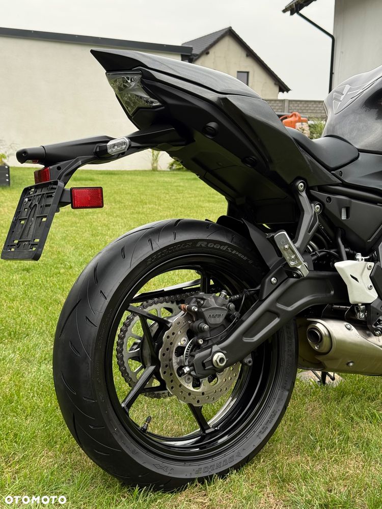 Kawasaki Ninja - 11