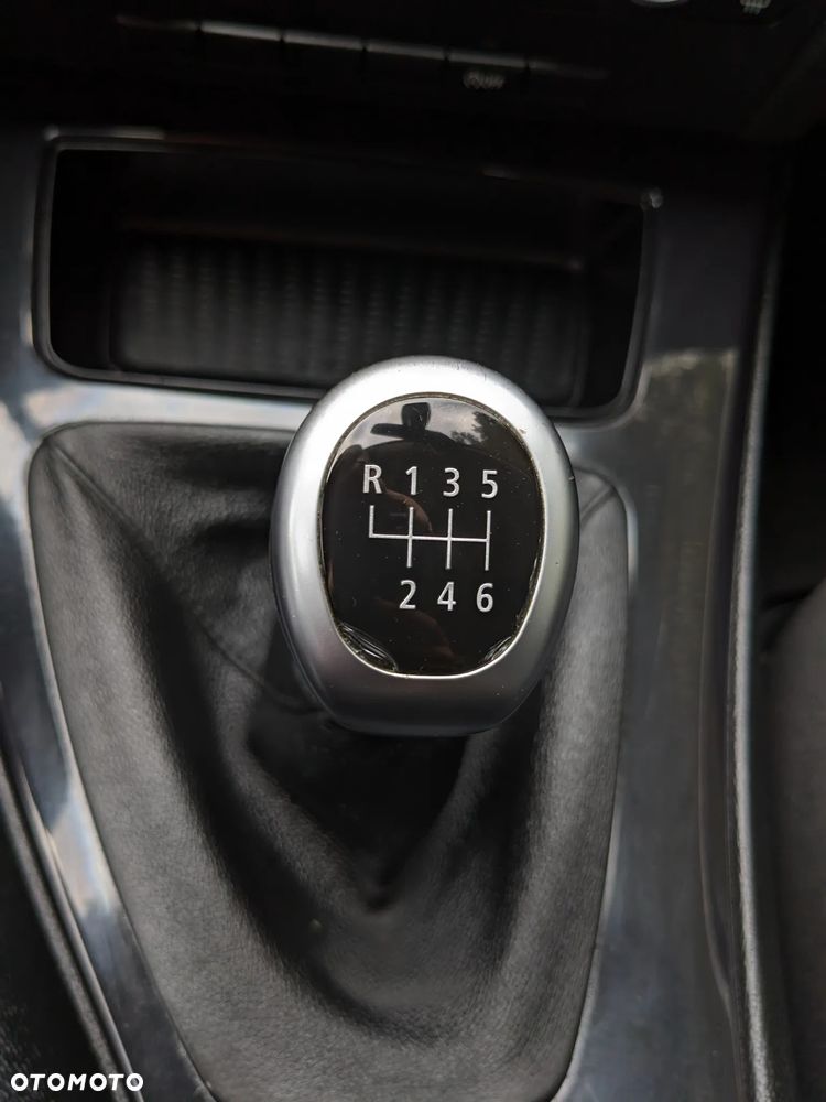 BMW Seria 3 318i Edition Exclusive - 35
