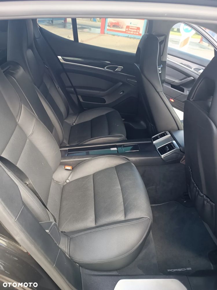 Porsche Panamera 4 - 16