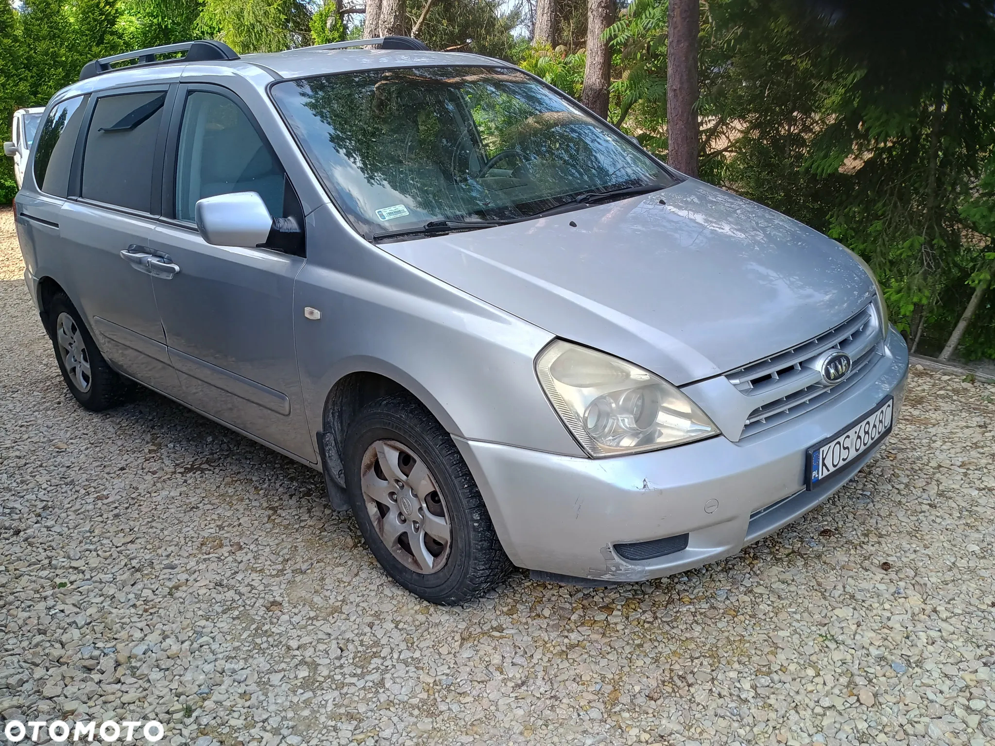 Kia Carnival - 4