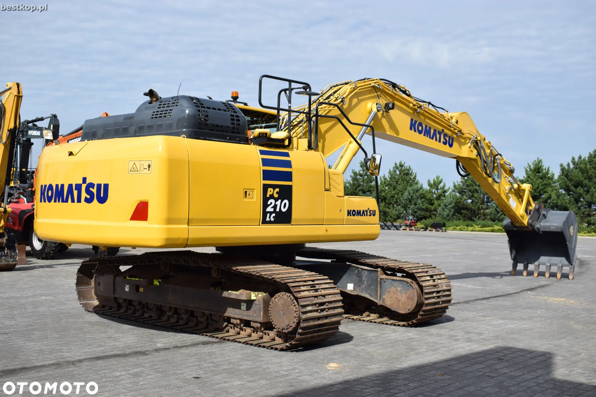 Komatsu PC210LC-11 - 34