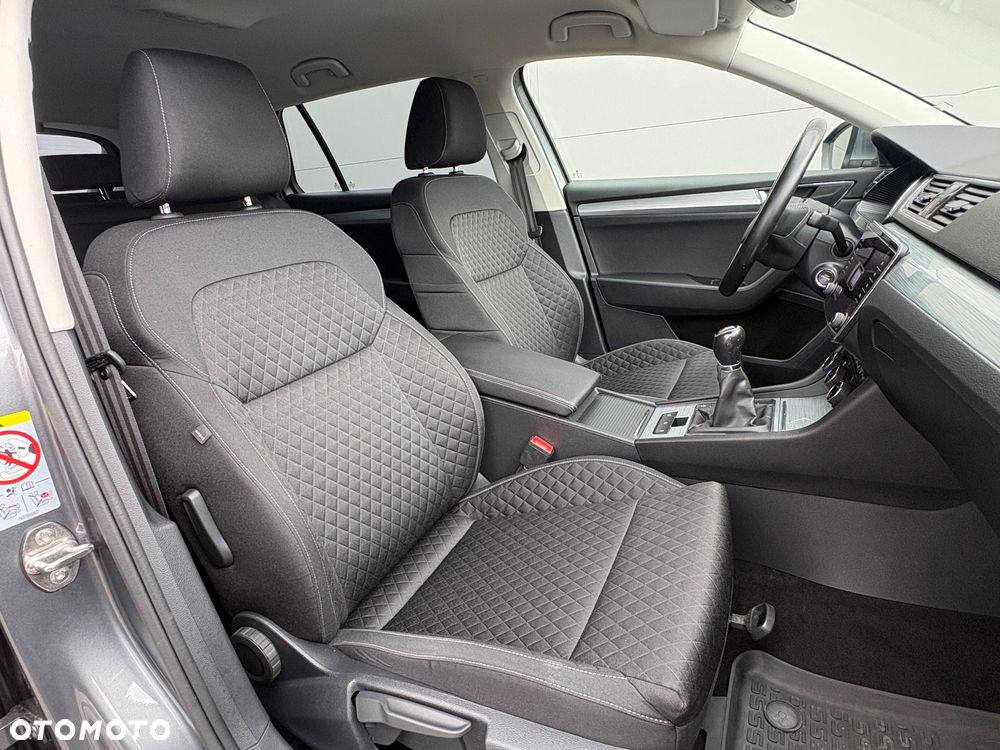 Skoda Superb 2.0 TDI Active - 22
