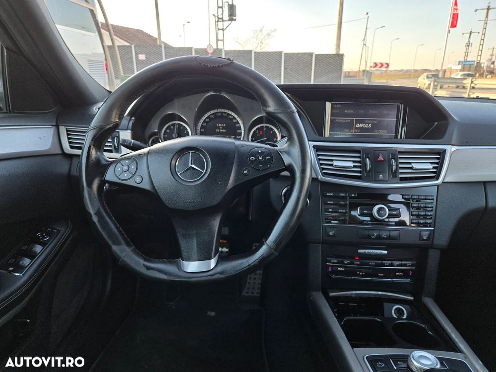 Mercedes-Benz E 350 CDI DPF BlueEFFICIENCY 7G-TRONIC - 36