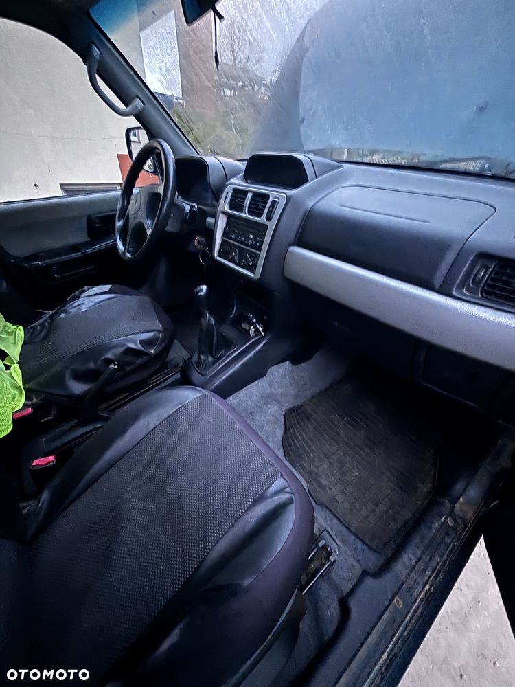 Mitsubishi Pajero Pinin - 6