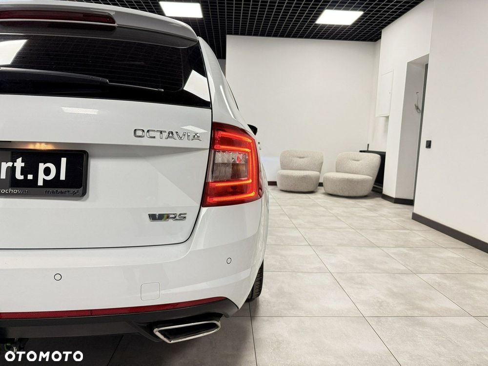 Skoda Octavia 2.0 TDI RS Challenge DSG - 14