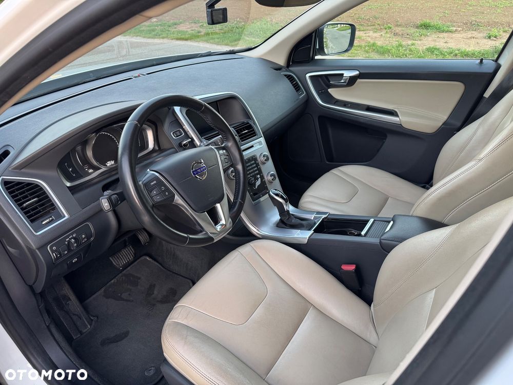 Volvo XC 60 D4 Drive-E Summum - 5