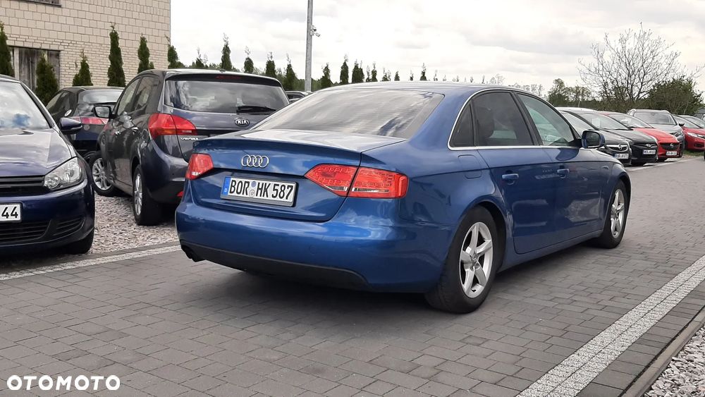 Audi A4 Limousine - 2