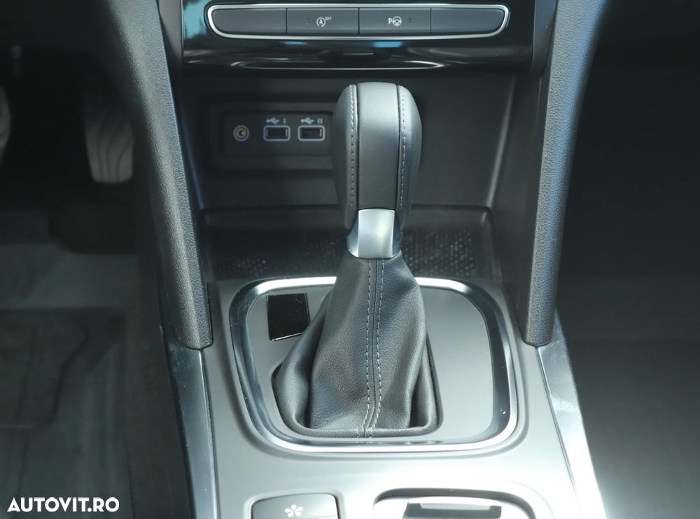 Renault Megane TCe 140 EDC GPF Techno - 16