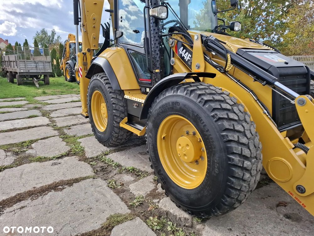 Caterpillar 444F2 - 12
