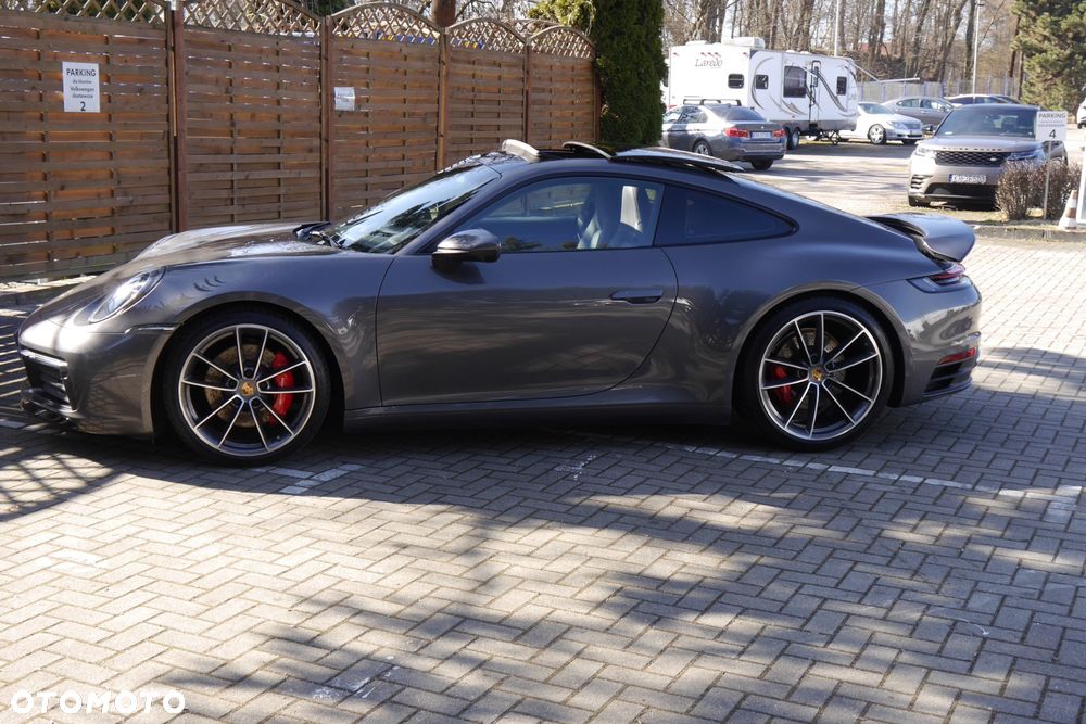 Porsche 911 Carrera 4S - 33
