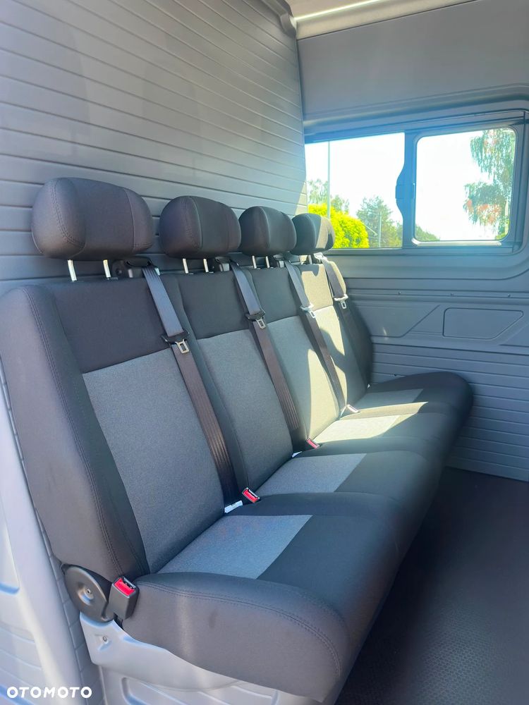 Volkswagen Crafter - 14