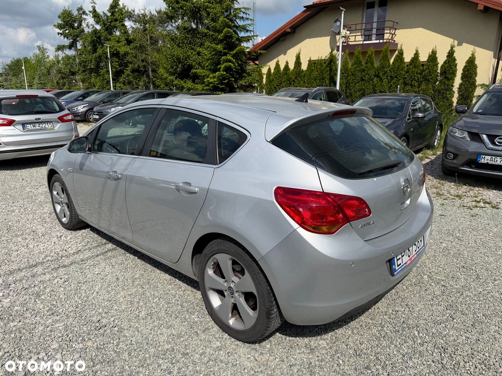 Opel Astra 1.6 Design Edition - 15