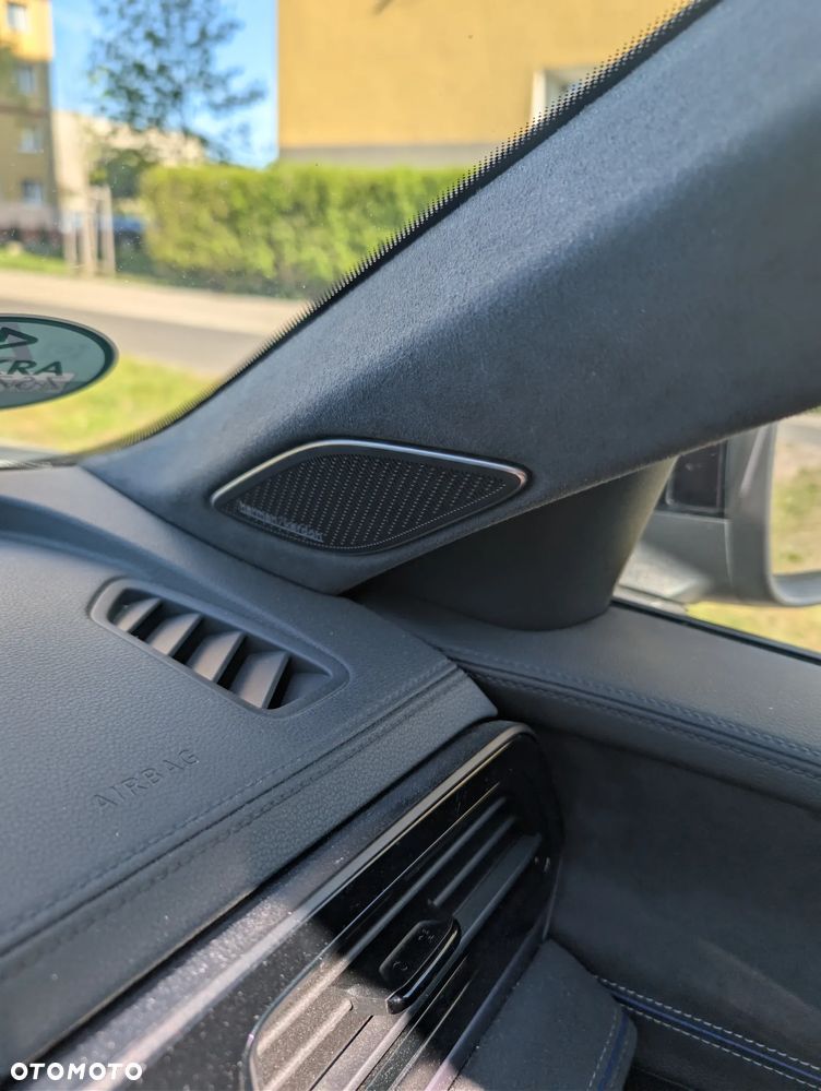 Volkswagen Passat - 14