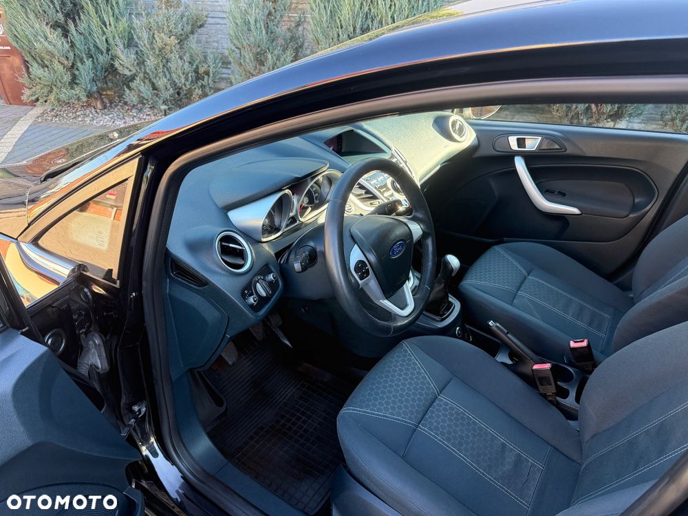 Ford Fiesta 1.4 Titanium - 24