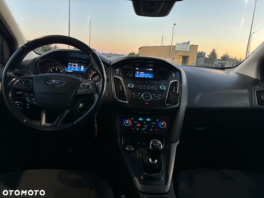 Ford Focus 1.5 TDCi Trend - 6