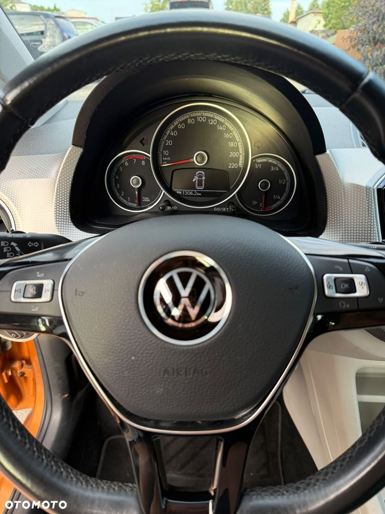 Volkswagen up! - 16
